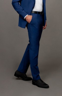 Pantalon de costume bleu coupe slim