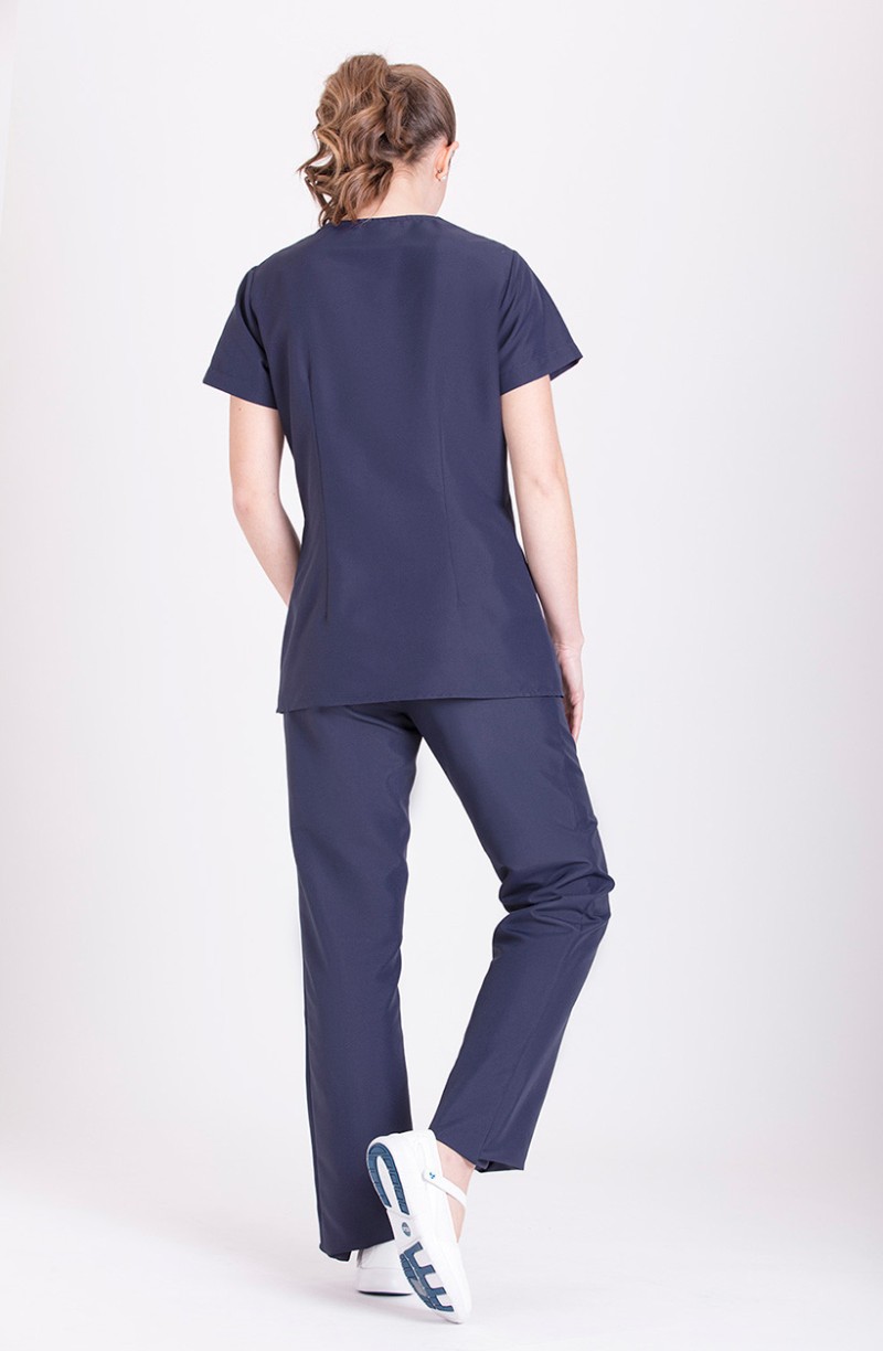 Tenue femme de chambre marine