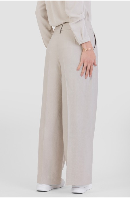 Pantalon femme de service fluide et léger Pantalon femme de service fluide et léger