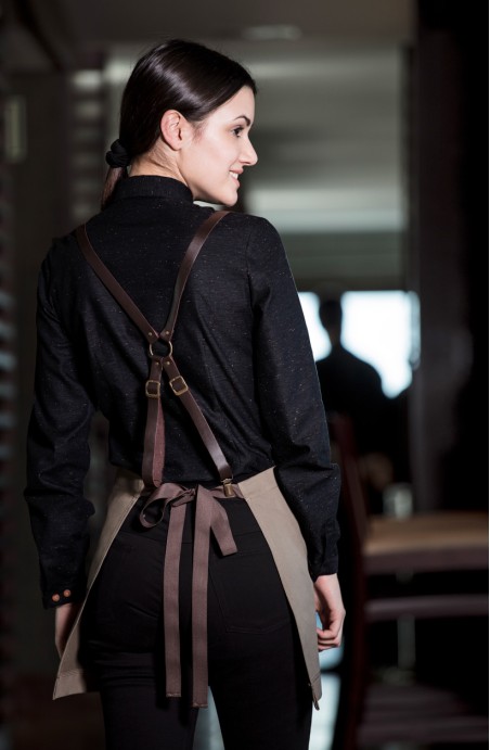 Tablier avec bretelles en cuir Tablier avec bretelles en cuir